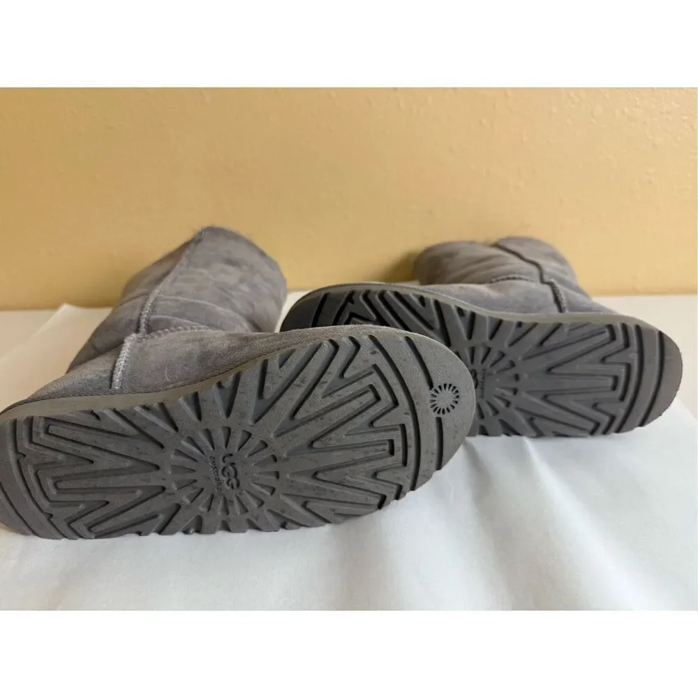 UGG Bailey Button Triplet II Boot Color: Grey Size 6